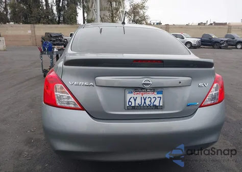 2013 Nissan Versa 1.6 Sv из США, поврежденный, VIN 3N1CN7AP0DL855327